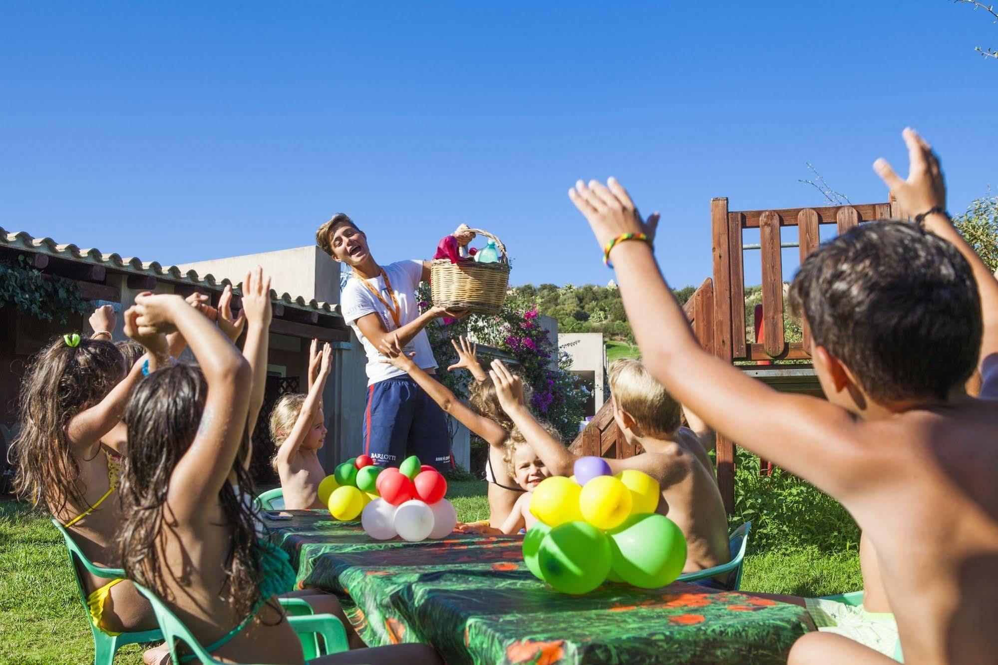 וילסימיוס S'Incantu Resort מראה חיצוני תמונה