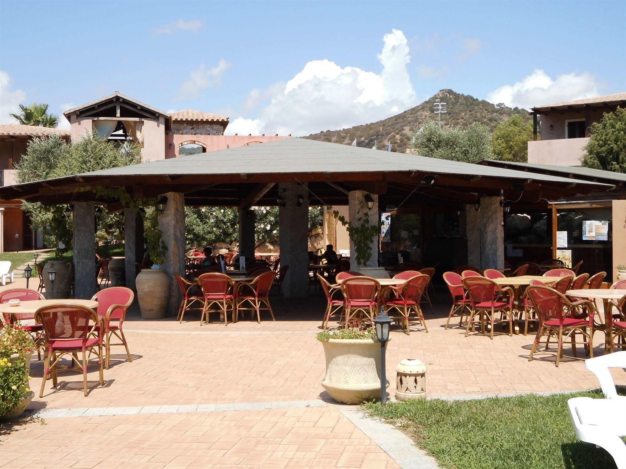 וילסימיוס S'Incantu Resort מראה חיצוני תמונה